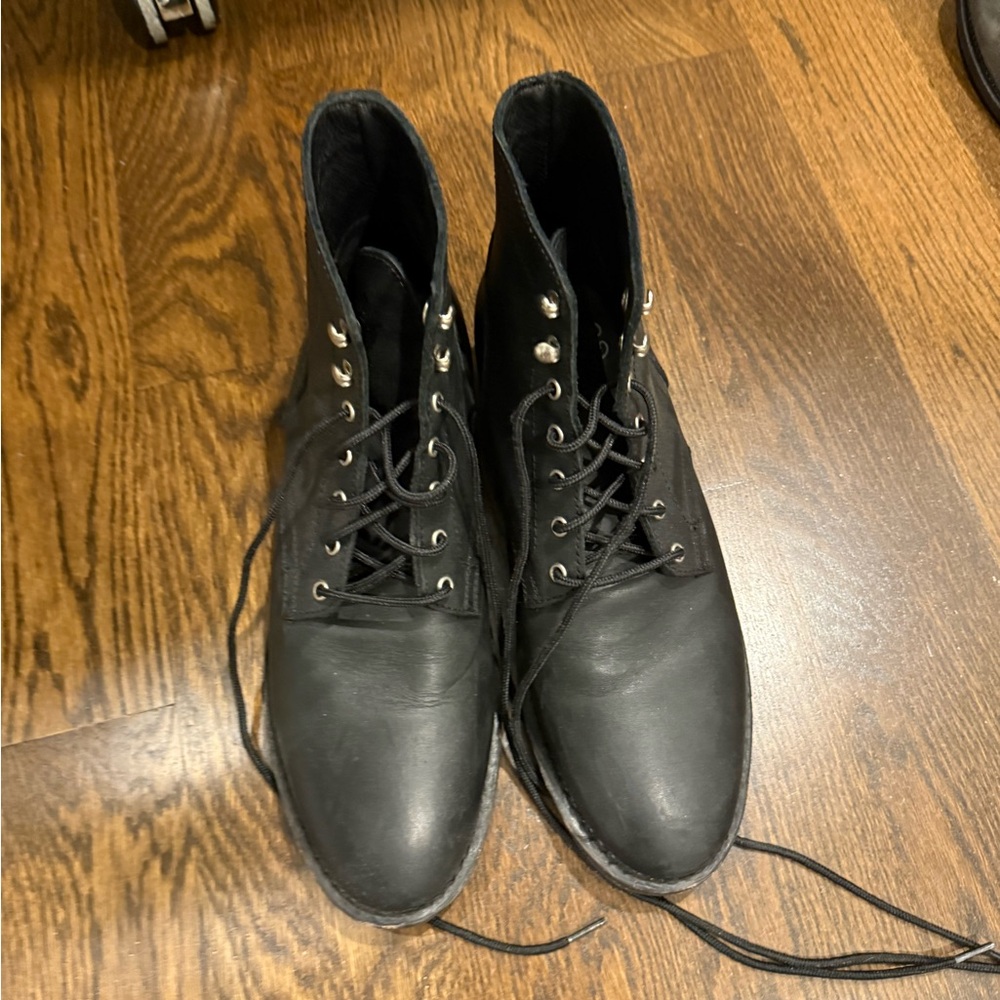 Thursday Boot Company gray black men’s Lace up boots size 10.5 (like new)